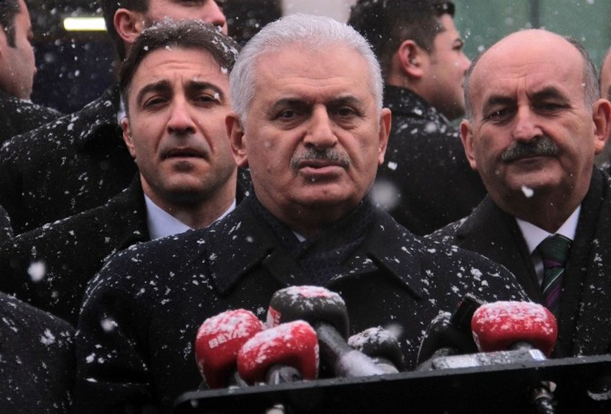 Başbakan Yıldırım\'ın Yoğun Kar Altındaki Açıklamasında Keyifli Anlar Yaşandı