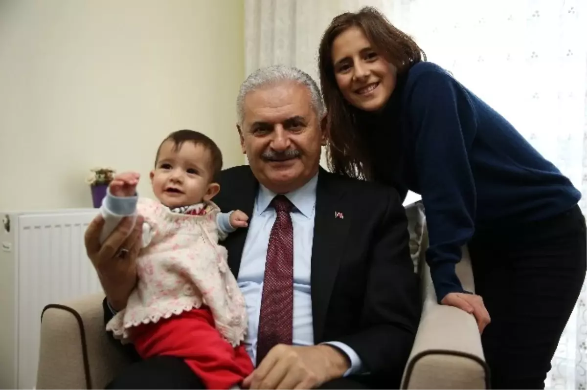 Başbakan Yıldırım Vatandaşların Evine Konuk Oldu