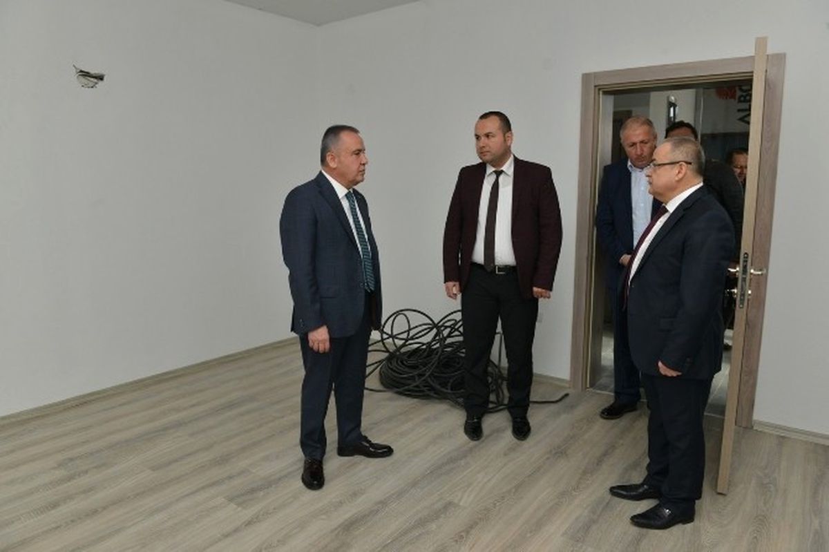 Başkan Böcek: "Muhtar Evleri 10 Güne Hazır"