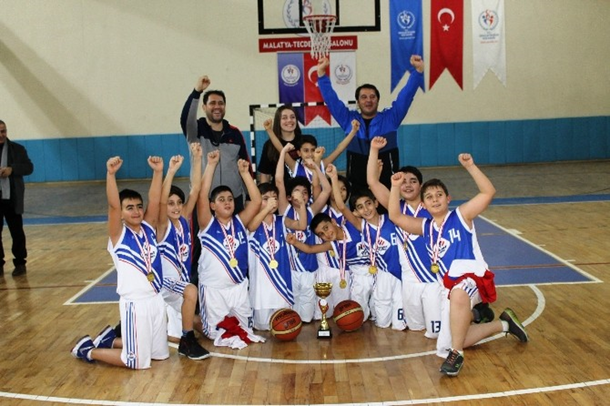 Baskette Final Okulları Şampiyon Oldu