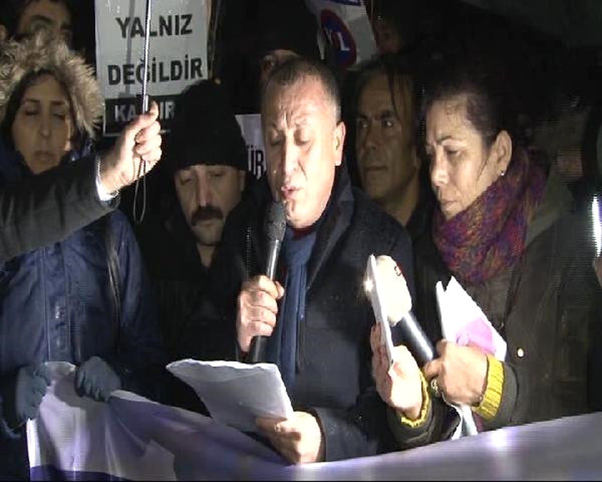 Beyoğlu\'nda Yol Tv Protestosu