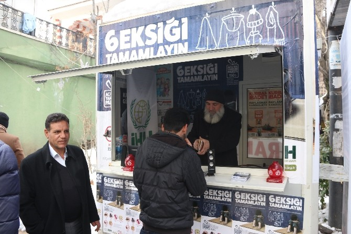 Bingöl\'den Suriye\'ye 8 Tır Yardım