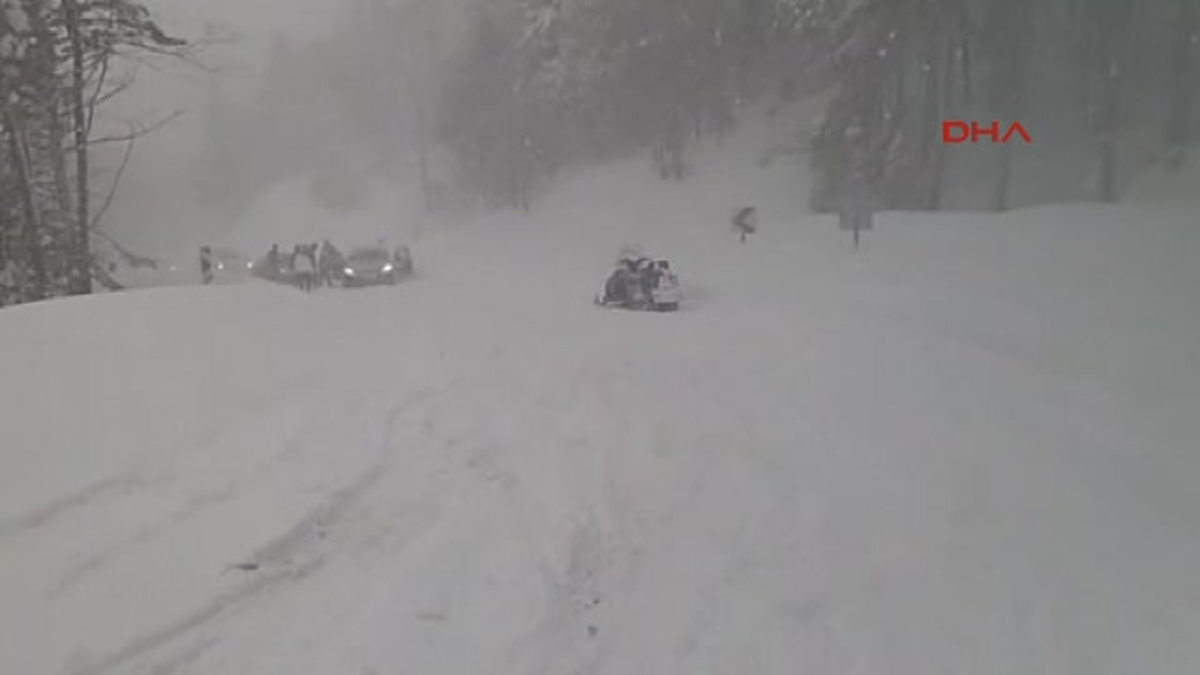 Bursa Uludağ\'da Kar Kalınlığı 2 Metre 20 Santime Ulaştı 2