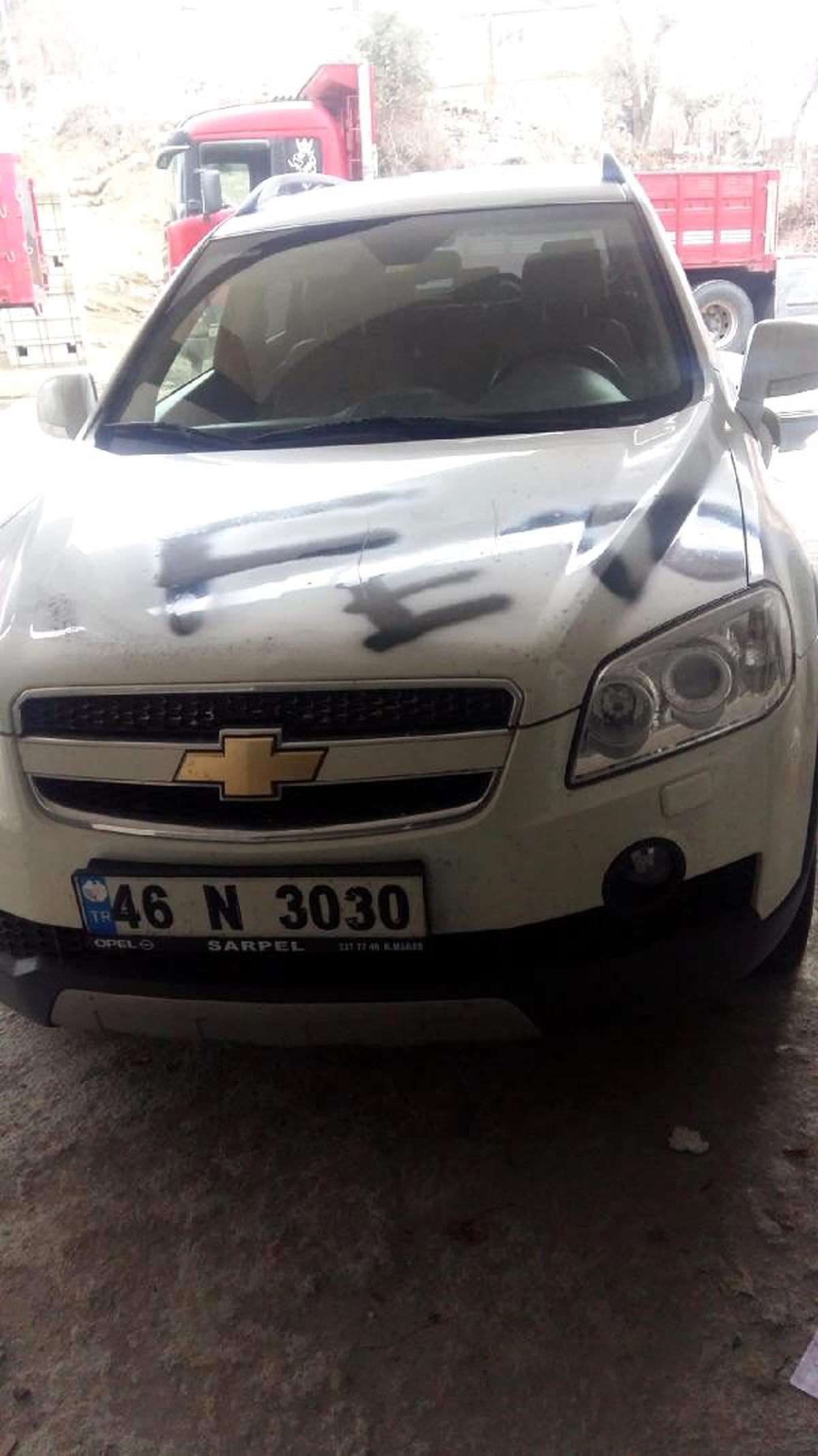 Doktorun Cipine Feto Yazıp Lastiklerini Kestiler