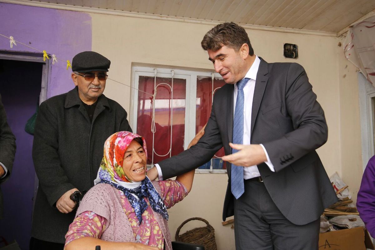Emine Hanım\'a Yeni Yıl Hediyesi