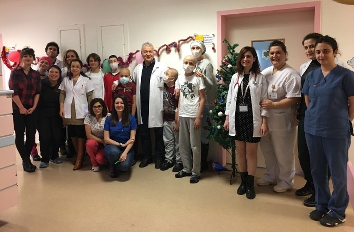 Esogü Hastanesi Onkoloji Servisi\'nde Yeni Yıl Coşkusu