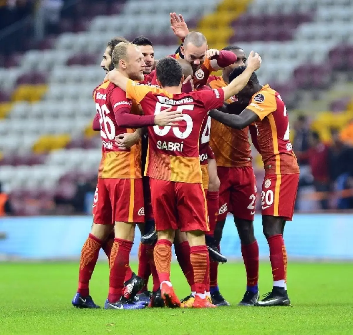 Galatasaray, 16. Haftalarda 3. Sıraya Abone