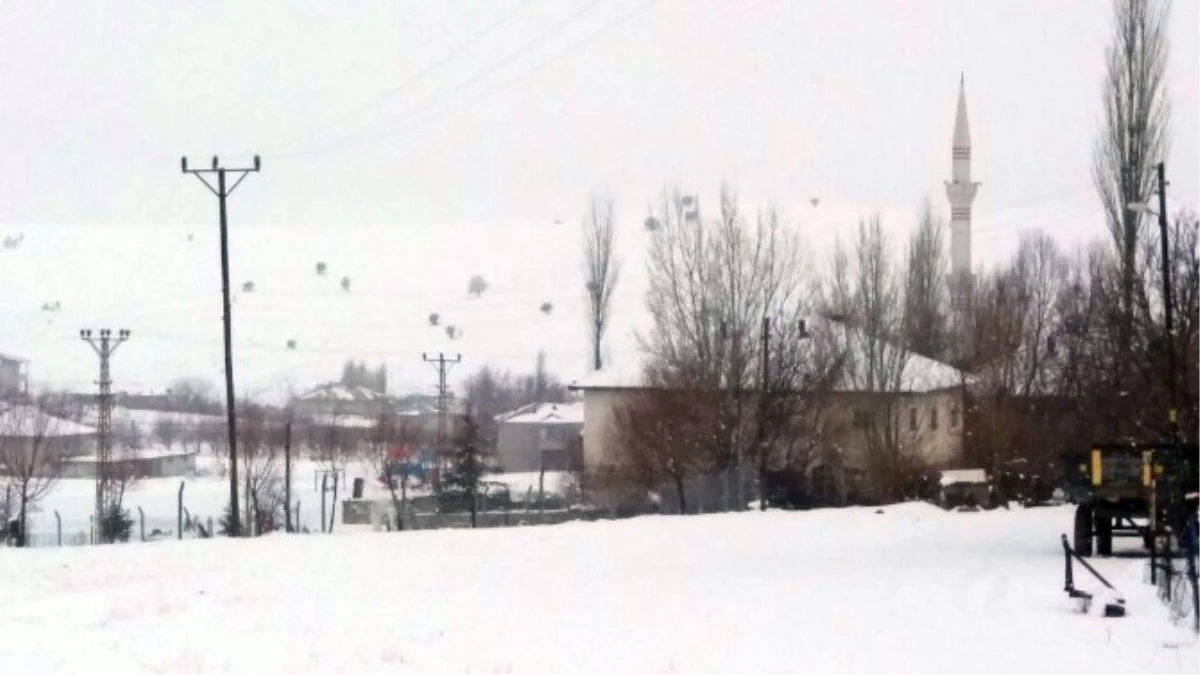 Kahramanmaraş\'ta Kar Hayatı Olumsuz Etkiliyor