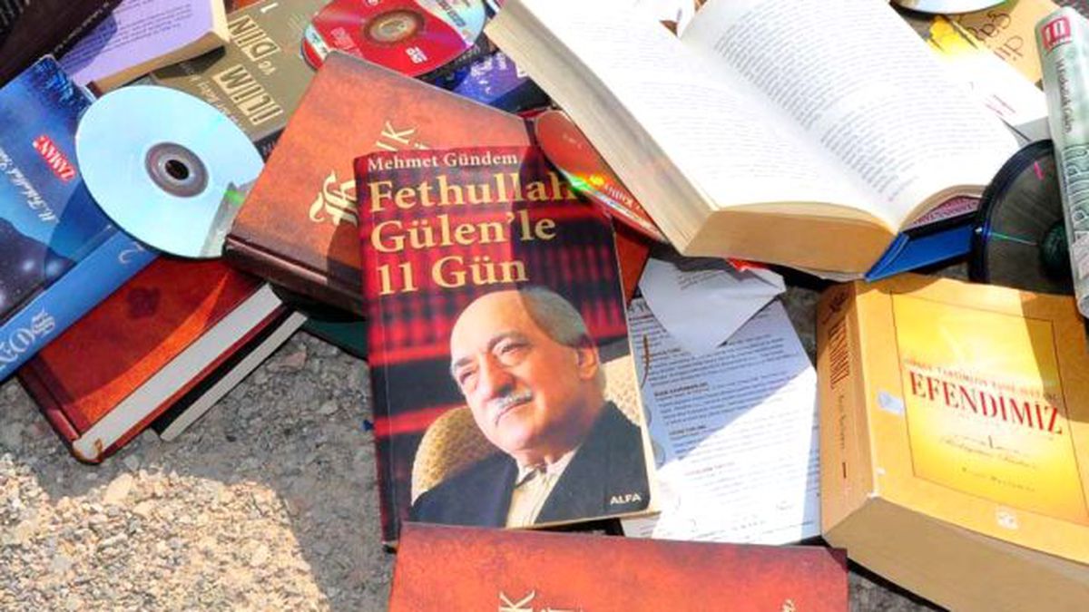 Kastamonu\'da Fetö Elebaşına Ait 202 Kitap Ele Geçirildi
