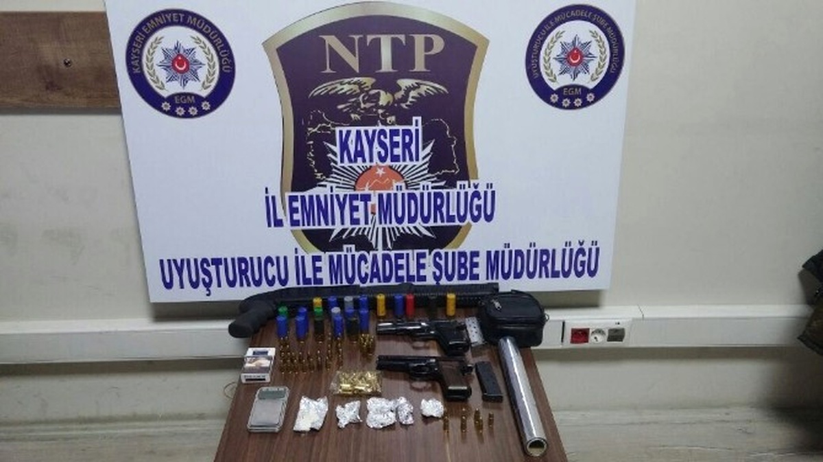 Kayseri\'de Uyuşturucu Operasyonu: 9 Gözaltı