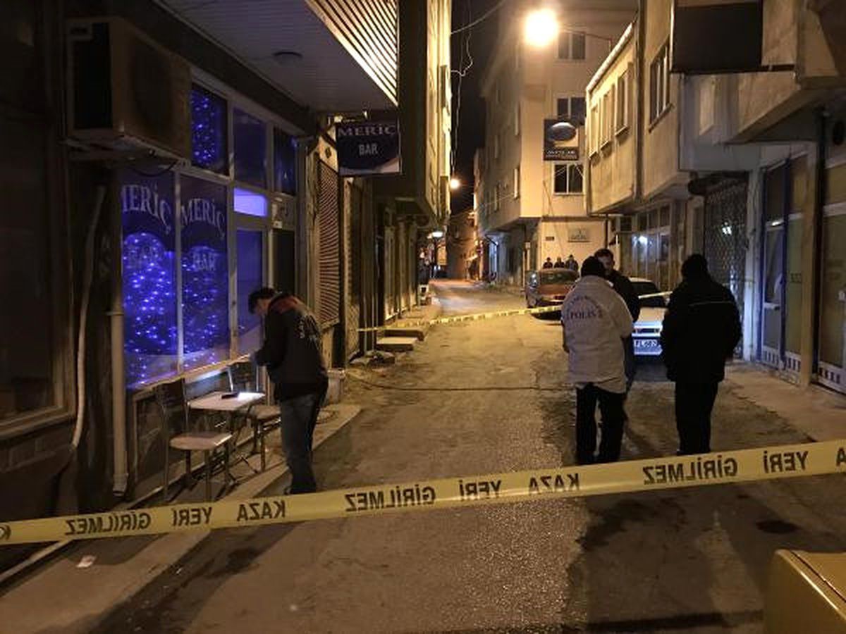 Keşan\'da Alkollü Mekan İşleten 2 Kardeşe Pompalı Saldırı: 1 Ölü, 1 Yaralı