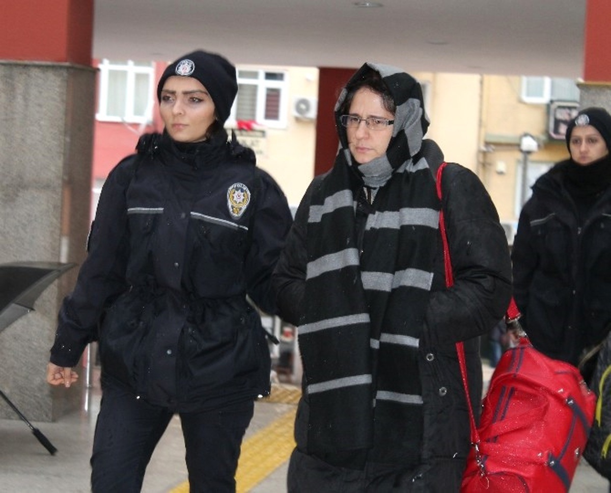 Kocaeli\'de Fetö\'den 10 Kişi Adliyeye Getirildi
