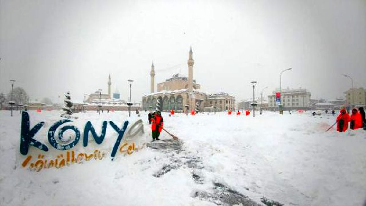 Konya\'da Kar 10 Gündür Etkili Oldu