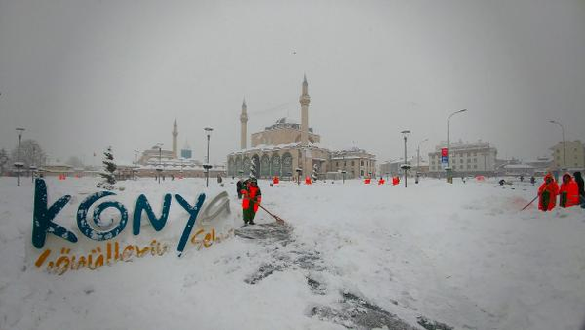 Konya\'da Kar Yağışı Etkili Oldu