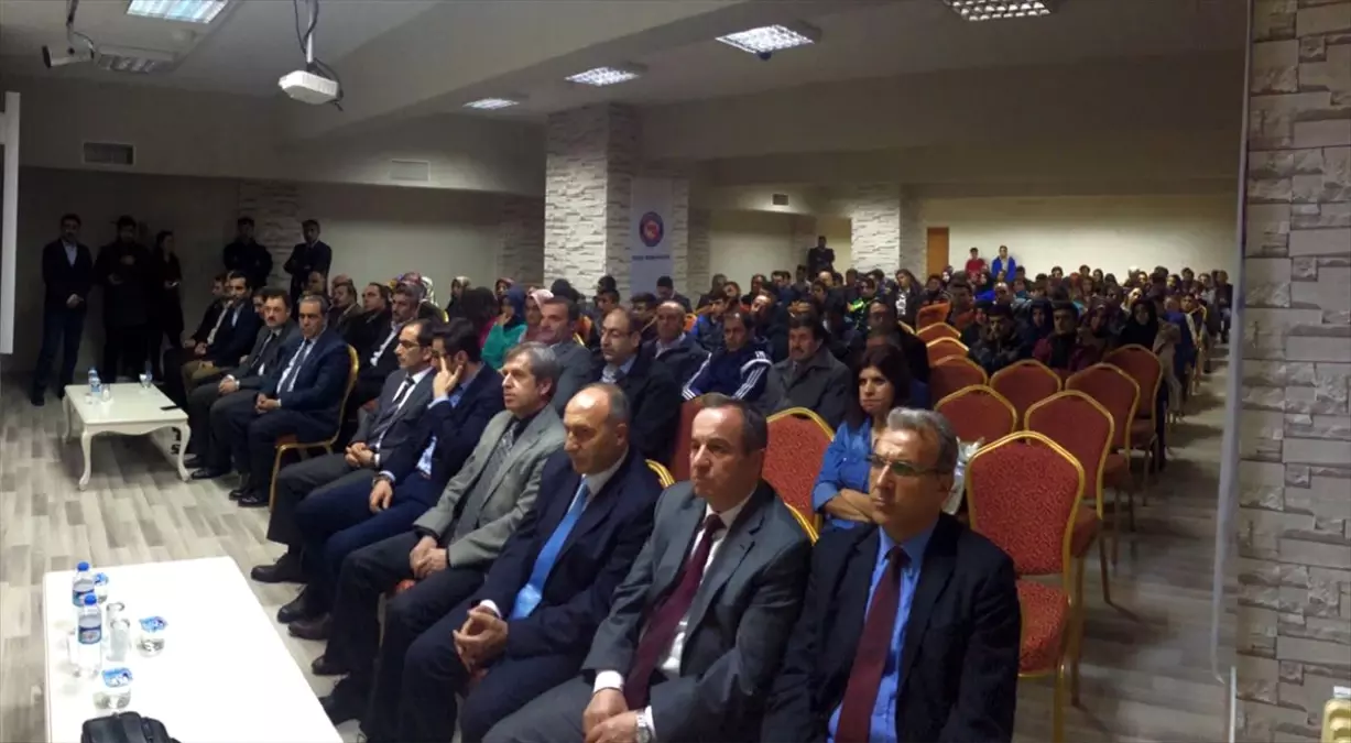 Mehmet Akif Ersoy\'un Vefatının 80. Yılı