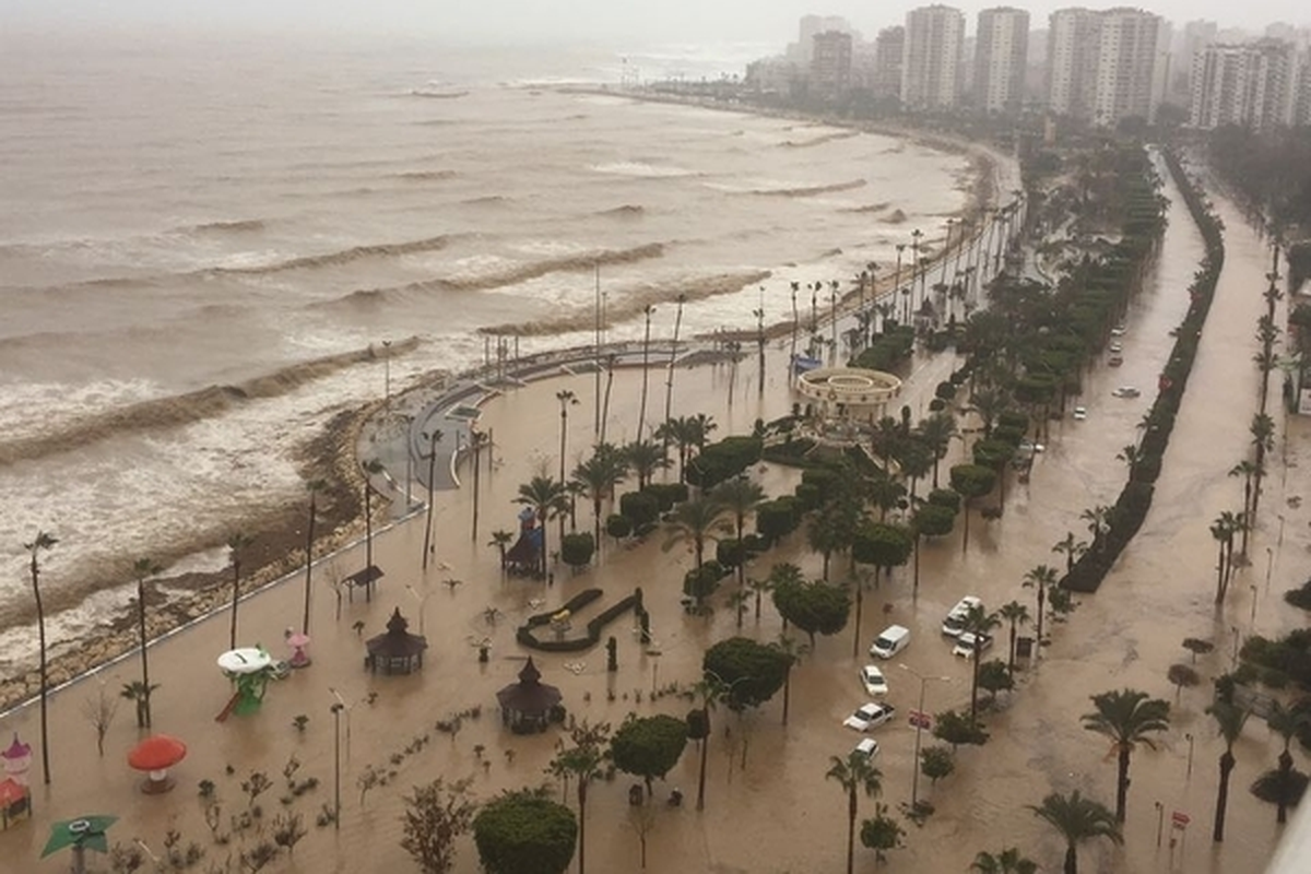 Mersin\'deki Sel Mobese Kameralarında