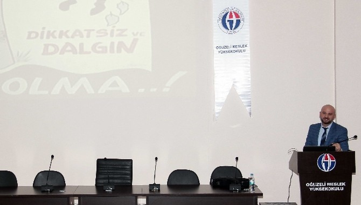 Oğuzeli Myo\'da Eğitime Katılan Öğrenciler Sertifikalarını Aldı