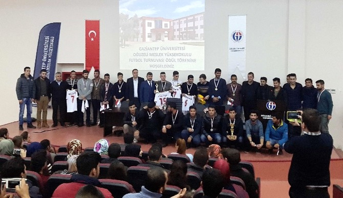 Oğuzeli Myo\'da Geleneksek Futbol Turnuvası Düzenlendi