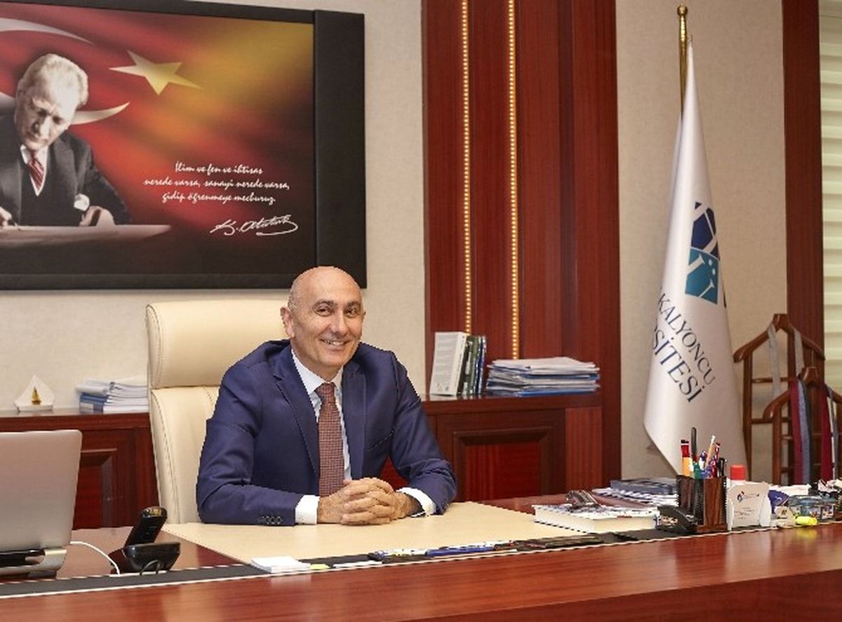 Rektör Yılmaz\'ın Yeni Yıl Mesajı