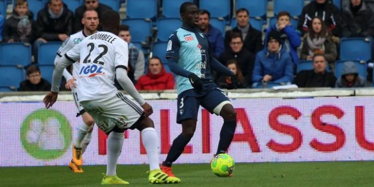 Sağ Beke Ferland Mendy