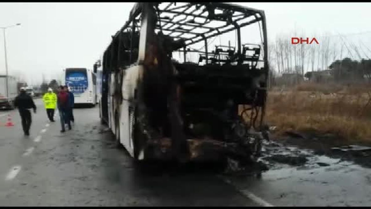 Samsun Içinde 16 Yolcu Bulunan Otobüste Yangın Çıktı