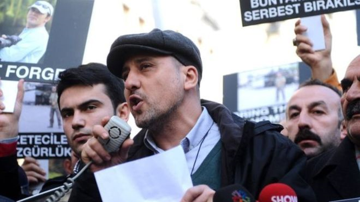 Savcı, Gazeteci Ahmet Şık\'ın Tutuklanmasını İstedi
