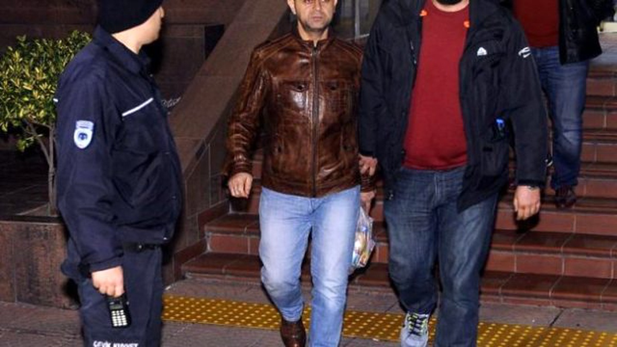 Siirt\'te Fetö Şüphelisi 6 Kişi Tutuklandı