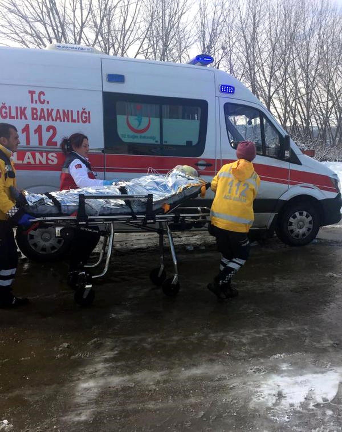 Sobaya Dökülen Tiner Parladı: 4 Yaralı