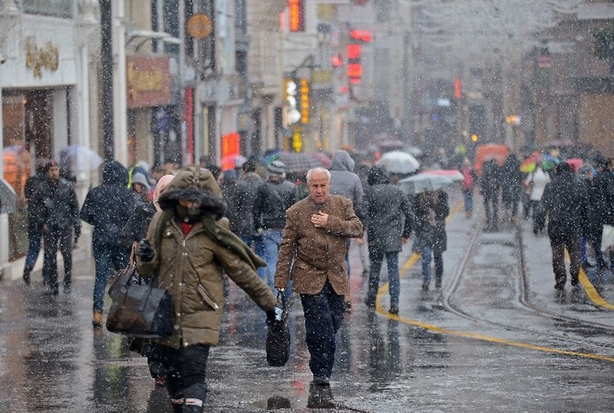 Taksim\'de Kar Yağışı