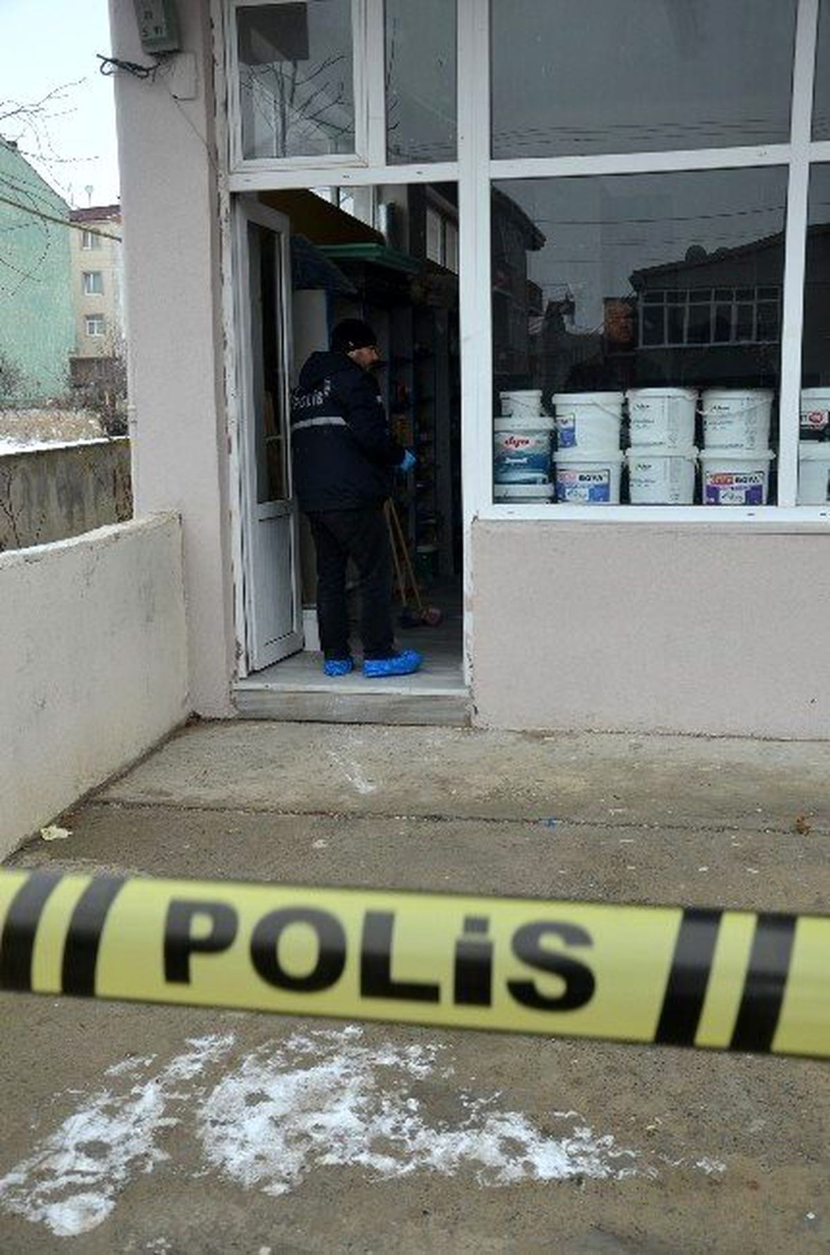 Tekirdağ\'da Dükkan Sahibini Öldürüp Arabasını Alıp Kaçtılar!