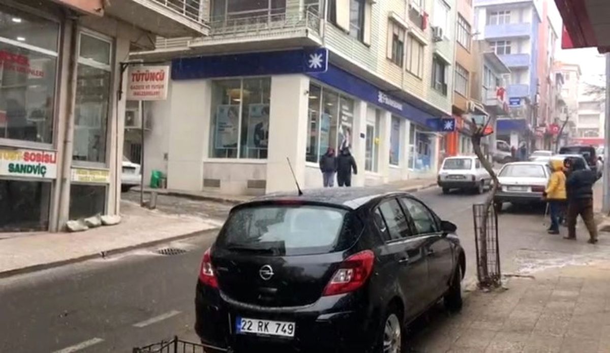 Tekirdağ\'da Kar Yağışı Etkili Oluyor