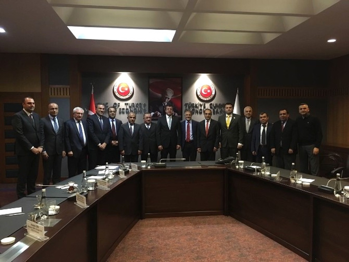 Türkiye Yaş Meyve Sebze Sektörü İhracatında Yaşanan Sorunlar ve Çözüm Önerileri Masaya Yatırıldı