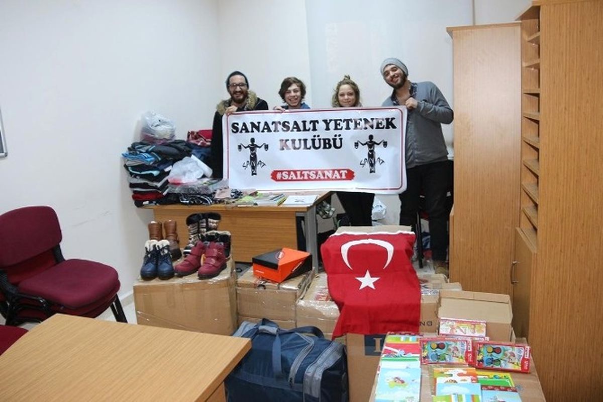 Üniversite Öğrencilerinden Ağrı\'ya Yardım Eli