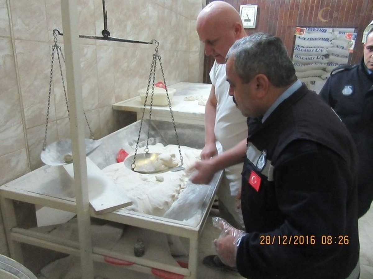 Urla\'da Zabıta Yılbaşı Denetimine Çıktı