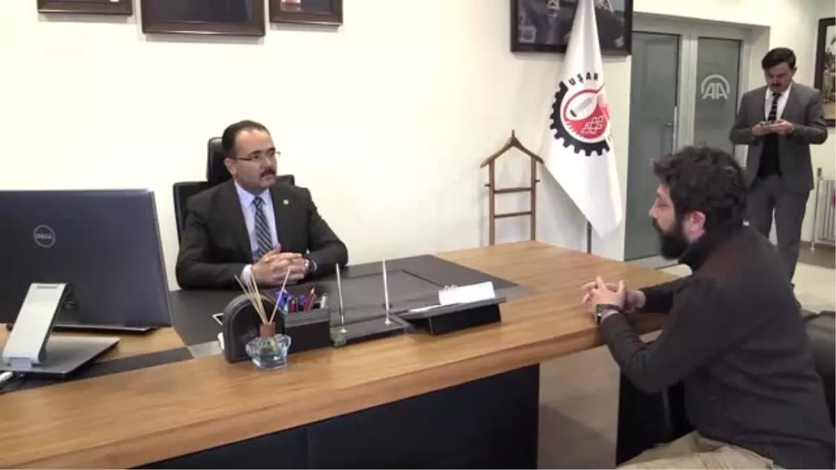 Uşak Belediye Başkanı Cahan, Aa\'nın \'Yılın Fotoğrafları\' Oylamasına Katıldı