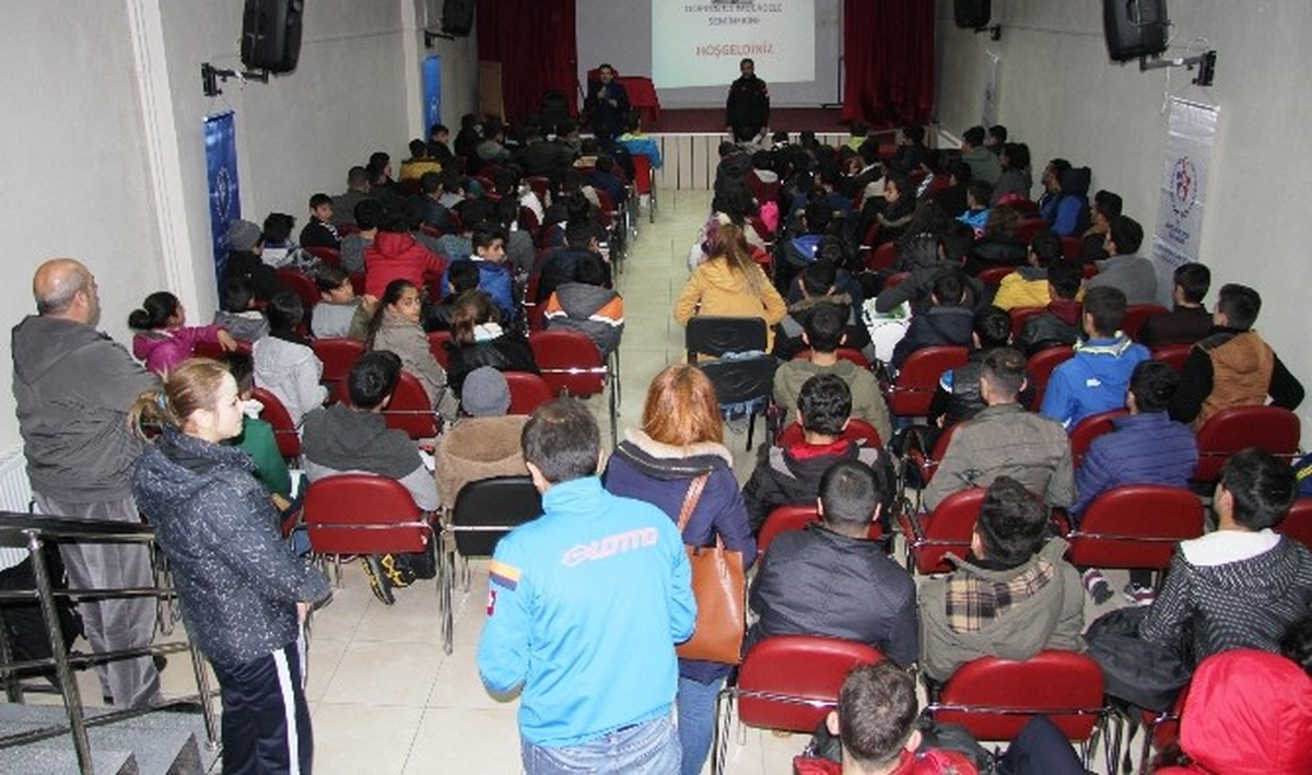 Vanlı Sporcu ve Antrenörlere \'Dopingle Mücadele\' Semineri