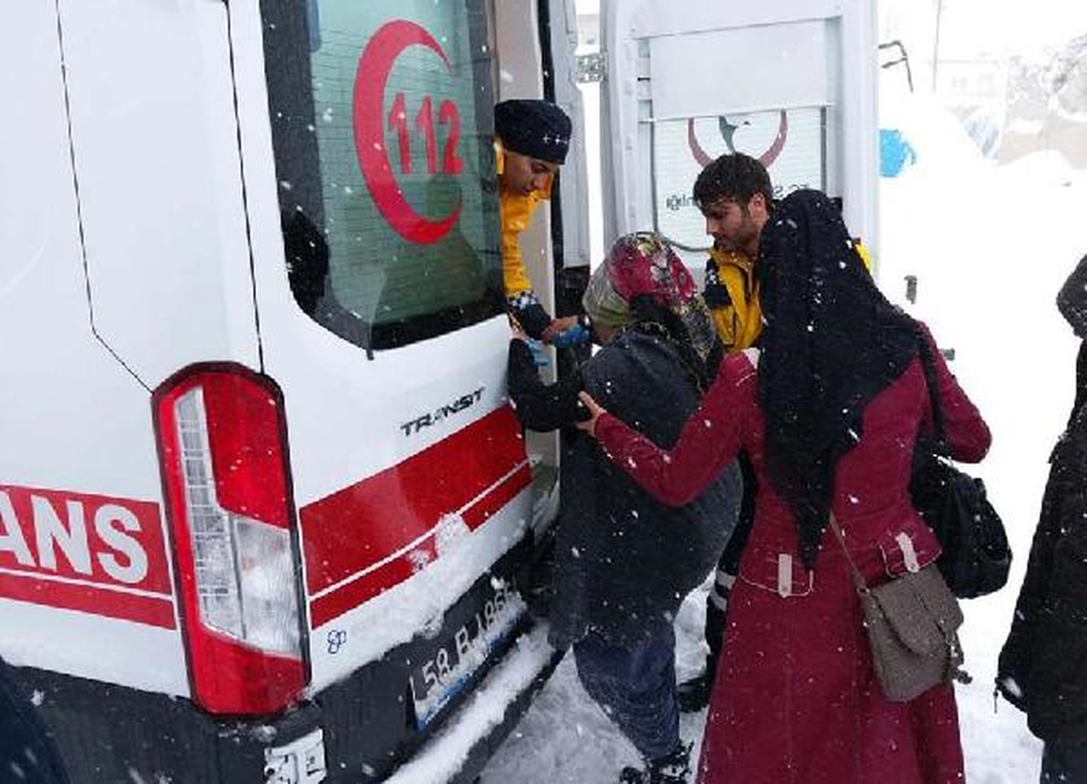 Yolu Kapalı Köylerdeki Hastalar İçin Seferber Oldular