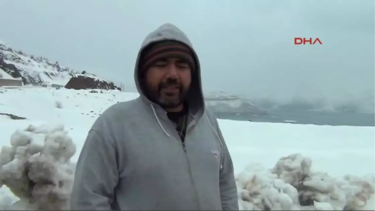 Adıyaman Çelikhan\'daki Çat Barajı Dondu