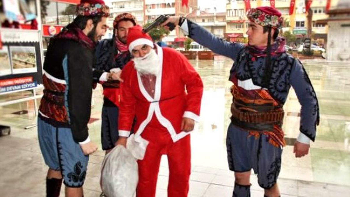 Alperen Ocakları Yılbaşı Kutlamalarını Protesto Etti