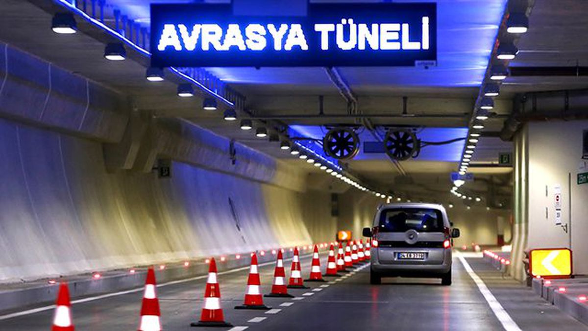 Avrasya Tüneli\'nde Bir Şerit Daha Trafiğe Açıldı!