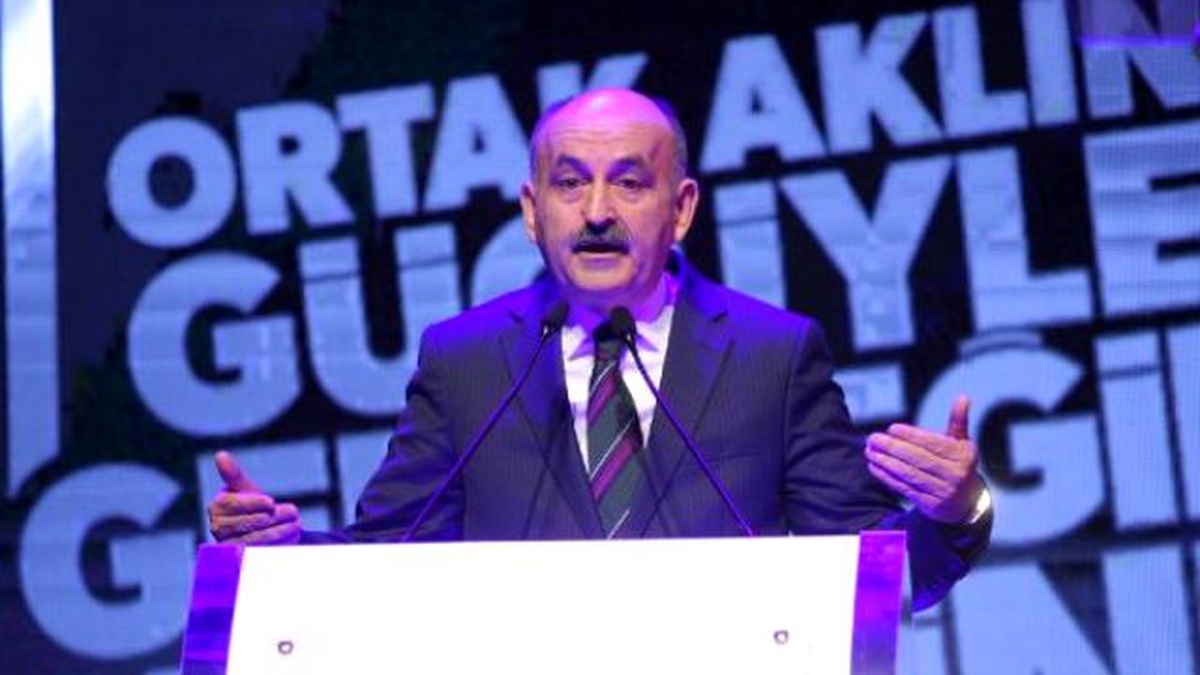 Bakan Müezzinoğlu: 150 Yıldır Bu Ülke ve Millete Kır Tavuğu Muamelesi Yaptılar