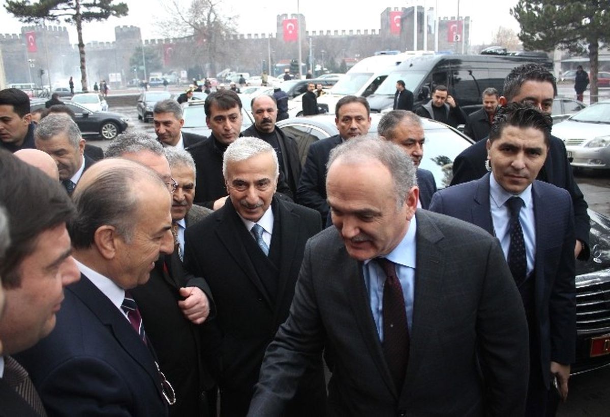 Bakan Özlü ve Özhaseki Kayseri\'de