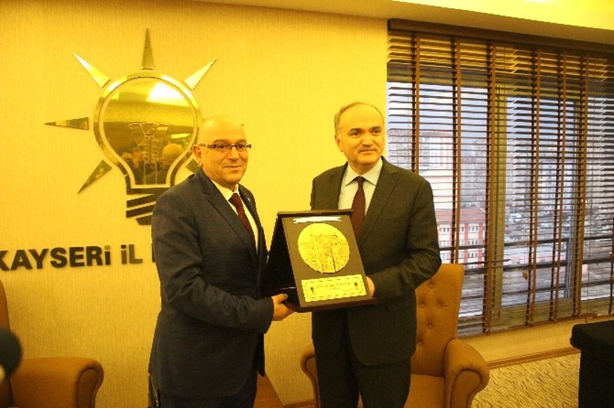 Bakan Özlü ve Özhaseki Sanayicilerle Buluştu
