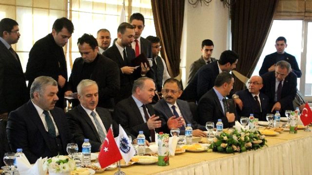Bakanlar Özlü ve Özhaseki Kayseri\'de