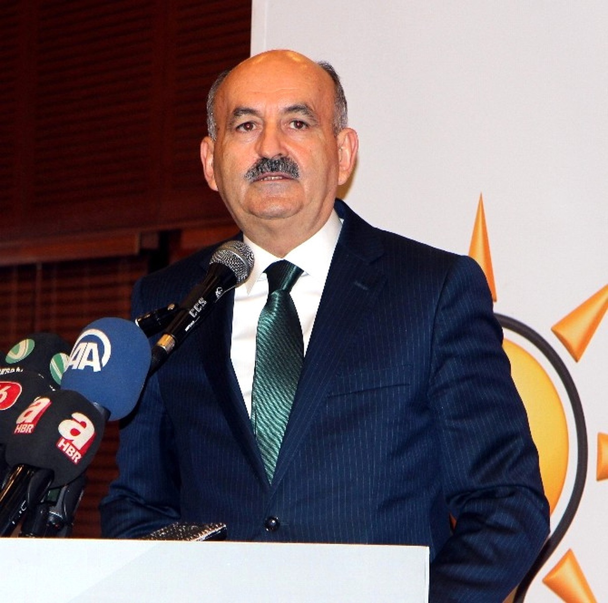 Çalışma ve Sosyal Güvenlik Bakanı Mehmet Müezzinoğlu Açıklaması