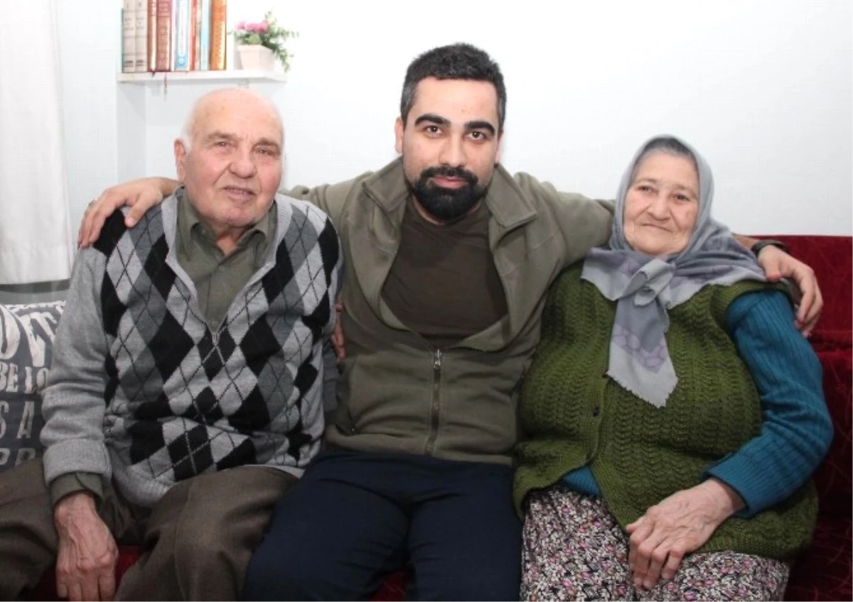 Cizre\'de Saldırıda 11 Arkadaşını Şehit Veren Gazi, Baba Ocağında