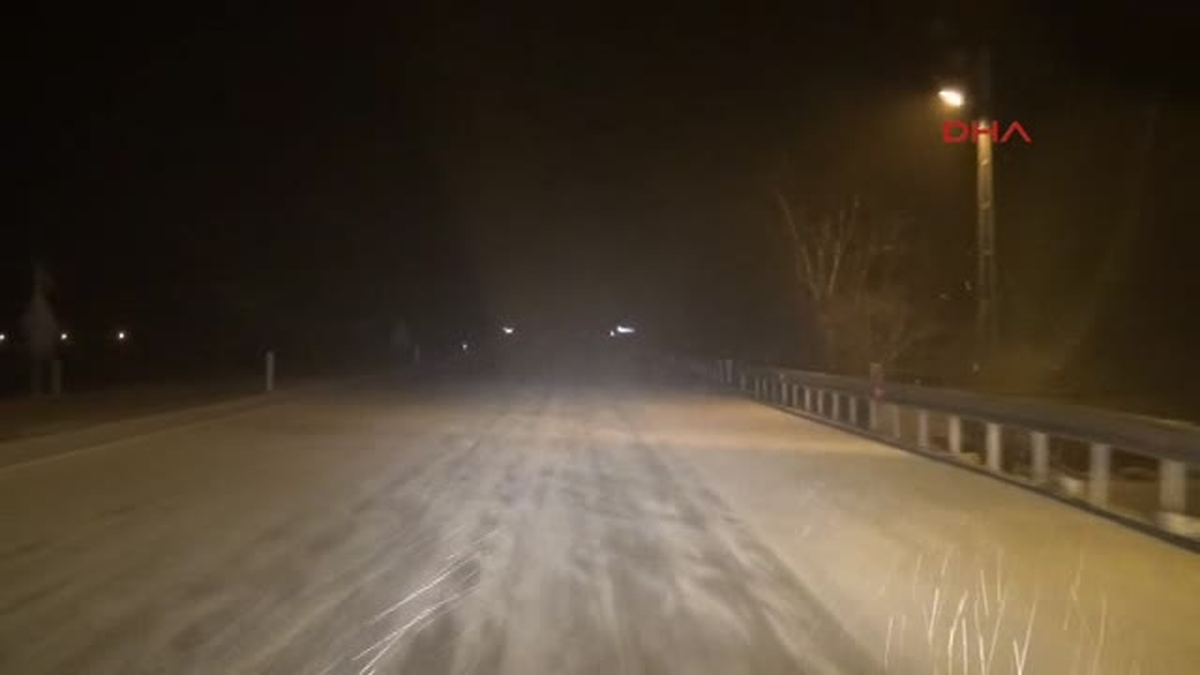 Edirne - Uzunköprü\'de 6 Yıl Sonra Kar Sevinci