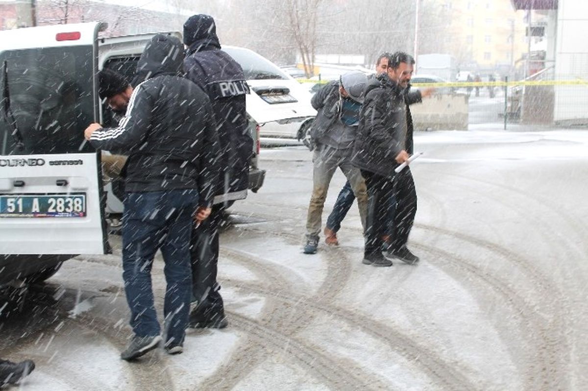 Engelli Çocuklarına Aldığı Koyunları Akrabaları Tarafından Çalındı