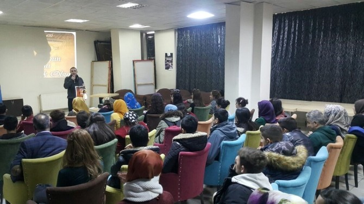 Hakkari Gençlik Merkezinde Mekke\'nin Fethi Kutlandı