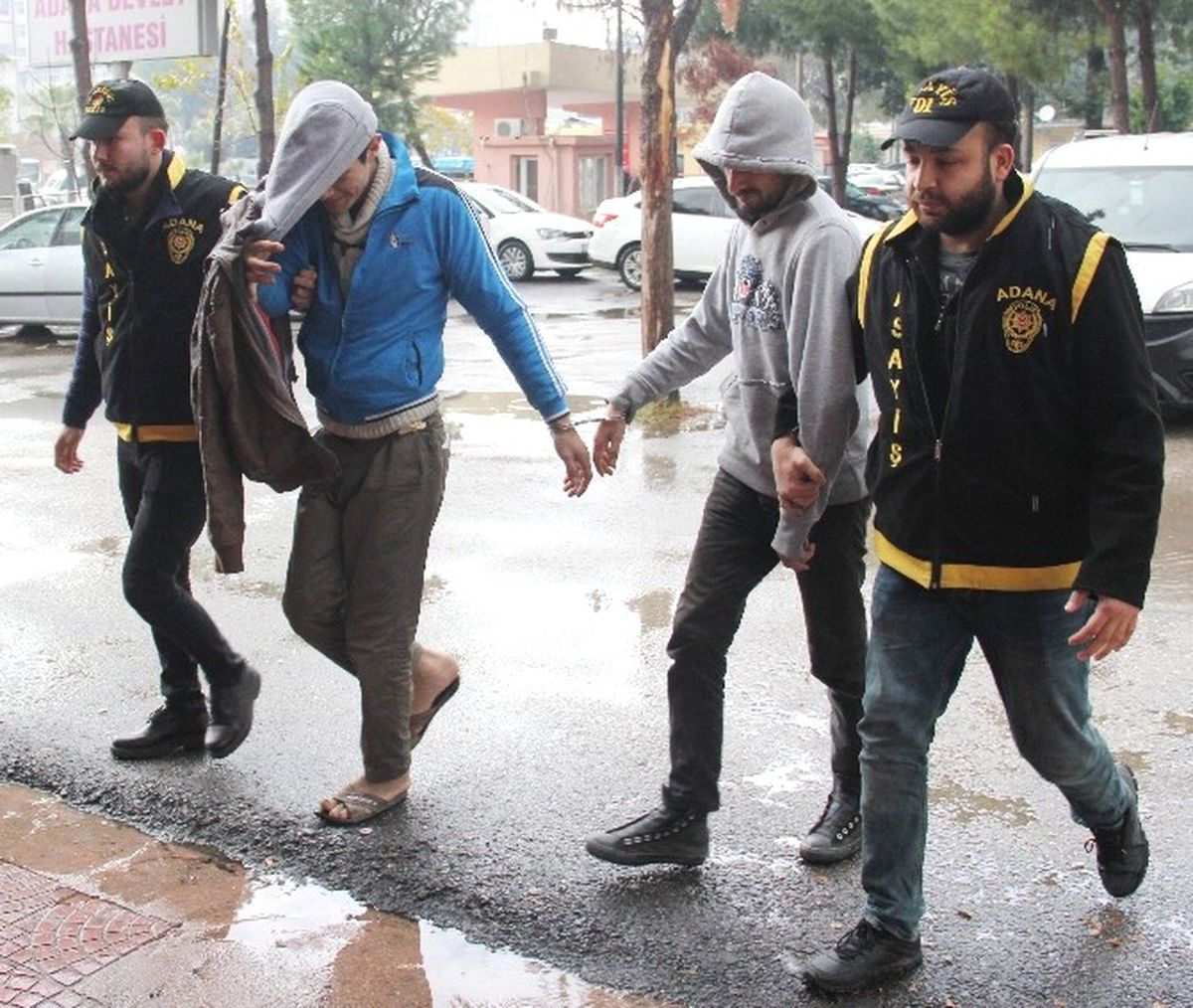 Hırsızdan Sürücülere "Anahtarı Arabada Unutmayın" Uyarısı